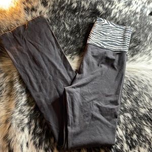 VS yoga pants